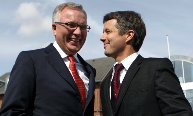 VENN AV FAMILIEN: Fritz Schur er en god venn av den danske kongefamilien, og har et spesielt godt forhold til prins Henrik. Her er han avbildet med kronprins Frederik i 2009. Foto: NTB scanpix VENN AV FAMILIEN: Fritz Schur er en god venn av den danske kongefamilien, og har et spesielt godt forhold til prins Henrik. Her er han avbildet med kronprins Frederik i 2009. Foto: NTB scanpix