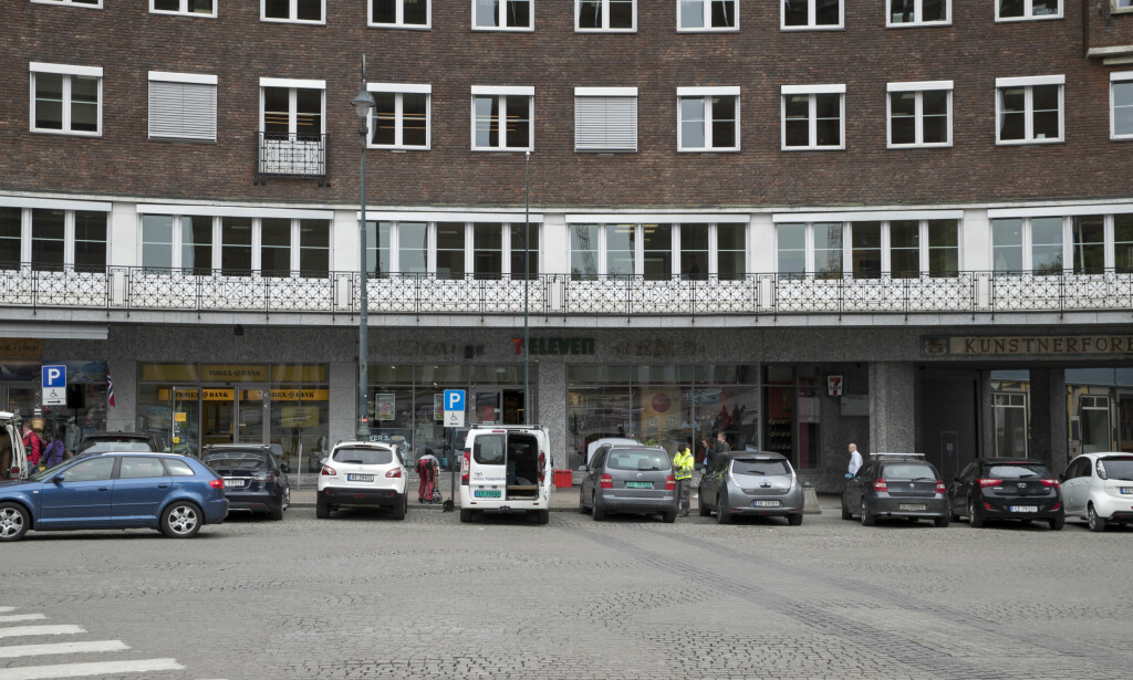<b>FORBUDT Å PARKERE:</b> Rådhusplassen i Oslo. Foto: Vidar Ruud / NTB scanpix <b>FORBUDT Å PARKERE:</b> Rådhusplassen i Oslo. Foto: Vidar Ruud / NTB scanpix