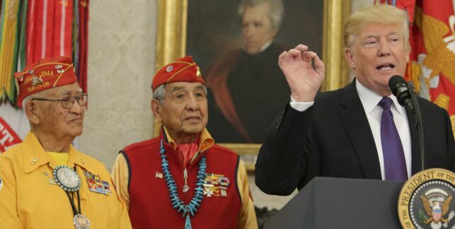image: Trump med «motbydelig» Pocahontas-spøk