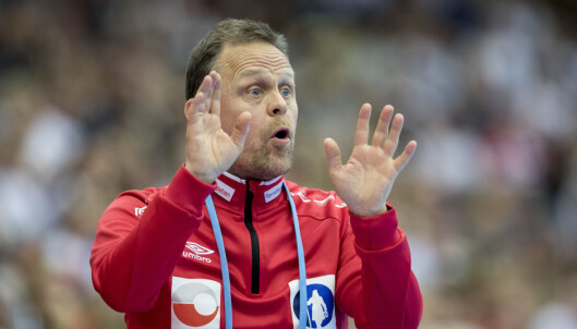 45+ Emilie Christensen Håndball Background