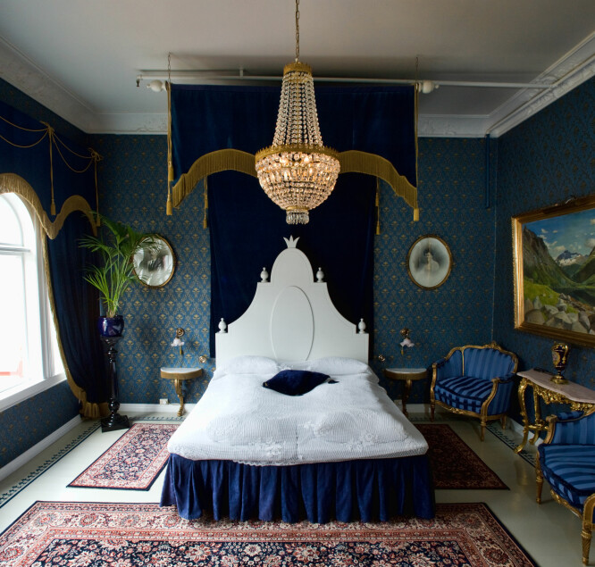 UNION ØYE: Det ærverdige trehotellet fra 1891 er et eventyrslott i sveitserstil, mens interiøret er hentet fra stilene La Belle Epoque og Victoriatid. UNION ØYE: Det ærverdige trehotellet fra 1891 er et eventyrslott i sveitserstil, mens interiøret er hentet fra stilene La Belle Epoque og Victoriatid.