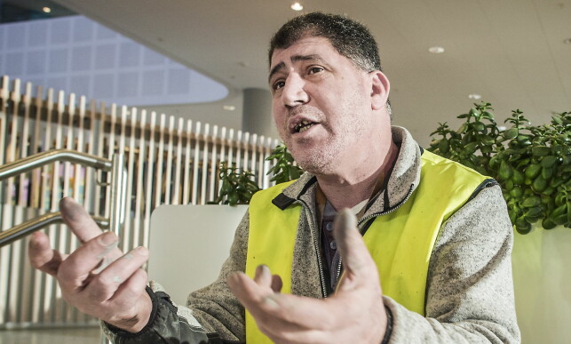 VISSTE IKKE: Abbas Madani forteller at Roger Wilhelmsen er en av sjefene i Afore. At Wilhelmsen ikke har lov til å ha noen ledende stilling i noe firma, sier han at han ikke visste. Foto: Hans Arne Vedlog / Dagbladet VISSTE IKKE: Abbas Madani forteller at Roger Wilhelmsen er en av sjefene i Afore. At Wilhelmsen ikke har lov til å ha noen ledende stilling i noe firma, sier han at han ikke visste. Foto: Hans Arne Vedlog / Dagbladet