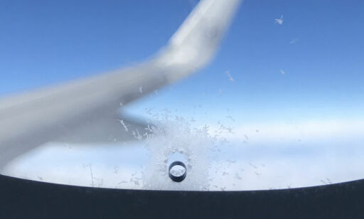 image: Hvorfor i all verden har flyvinduene disse små hullene?