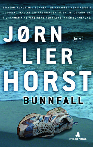 HAR INSPIRERT NORSK ROMAN: I Jørn Lier Horsts krimroman «Bunnfall» (2010) skylles fire venstreføtter opp på stranda i Stavern. Omslag: Gyldendal HAR INSPIRERT NORSK ROMAN: I Jørn Lier Horsts krimroman «Bunnfall» (2010) skylles fire venstreføtter opp på stranda i Stavern. Omslag: Gyldendal