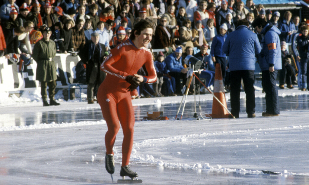 SKØYTEKULDESJOKK: Tidligere skøyteløper Rolf Falk-Larssen forklarer at et reklameoppdrag på Bislett var med å spolere en av sesongene i løpet av hans karriere. Her avbildet under EM på Bislett i 1982.
Foto: Per Løchen / NTB Scanpix SKØYTEKULDESJOKK: Tidligere skøyteløper Rolf Falk-Larssen forklarer at et reklameoppdrag på Bislett var med å spolere en av sesongene i løpet av hans karriere. Her avbildet under EM på Bislett i 1982.
Foto: Per Løchen / NTB Scanpix