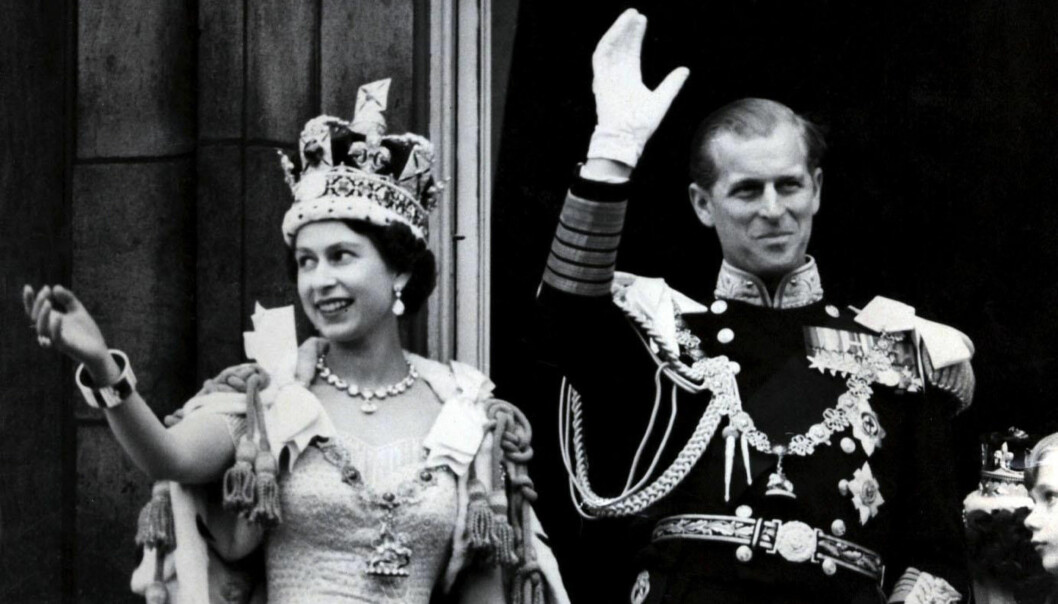 KRONET: Dronning Elizabeth og prins Philip på dronningens kroningsdag i 1953. Foto: NTB Scanpix KRONET: Dronning Elizabeth og prins Philip på dronningens kroningsdag i 1953. Foto: NTB Scanpix
