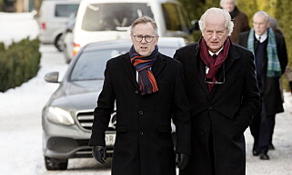 MINNES: Dagbladets redaktør John Arne Markussen ankommer begravelsen med tidligere forlagssjef William Nygaard. Foto: Henning Lillegård / Dagbladet MINNES: Dagbladets redaktør John Arne Markussen ankommer begravelsen med tidligere forlagssjef William Nygaard. Foto: Henning Lillegård / Dagbladet