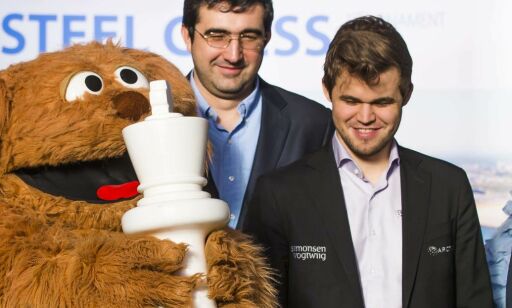 image: Carlsen kjemper om seieren i Nederland
