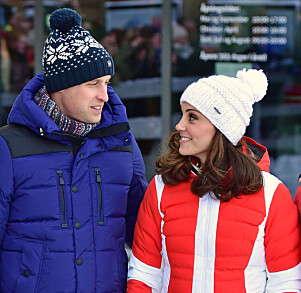 FORNØYDE: William og Kate så ut til å storkose seg i Holmenkollen. Foto: NTB Scanpix FORNØYDE: William og Kate så ut til å storkose seg i Holmenkollen. Foto: NTB Scanpix
