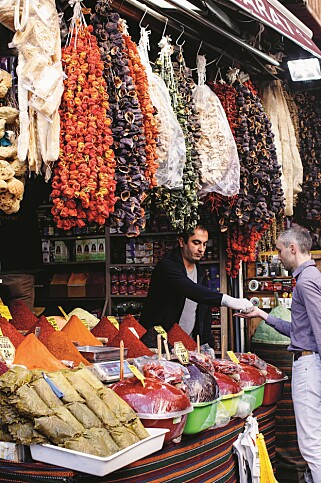 MARKED: - Istanbul var overveldende og fantastisk. Jeg brukte litt tid på å venne meg til byen, sier Vidar Bergum. Foto: Bahar Kitapci MARKED: - Istanbul var overveldende og fantastisk. Jeg brukte litt tid på å venne meg til byen, sier Vidar Bergum. Foto: Bahar Kitapci
