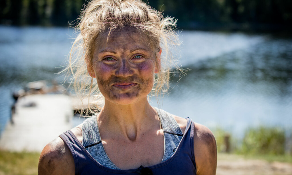 ALLTID BLID: Martine Ek Hagen kom seg gjennom «Farmen»-oppholdet uten problemer. Her etter kveldens smi-konkurranse, som mildt sagt ble en møkkete affære. Foto: Alex Iversen / TV 2 ALLTID BLID: Martine Ek Hagen kom seg gjennom «Farmen»-oppholdet uten problemer. Her etter kveldens smi-konkurranse, som mildt sagt ble en møkkete affære. Foto: Alex Iversen / TV 2