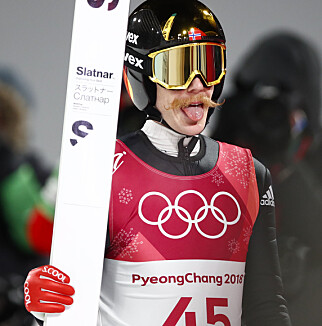 GLAD: Robert Johansson var fornøyd med bronsemedaljen i normalbakken. Foto: Terje Pedersen / NTB scanpix GLAD: Robert Johansson var fornøyd med bronsemedaljen i normalbakken. Foto: Terje Pedersen / NTB scanpix