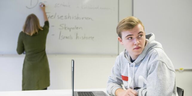 image: Norsk sidemål som eget fag bør avskaffes i norsk skole!