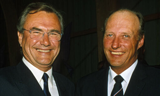 image: - Latteren satt alltid løst mellom prins Henrik og kong Harald