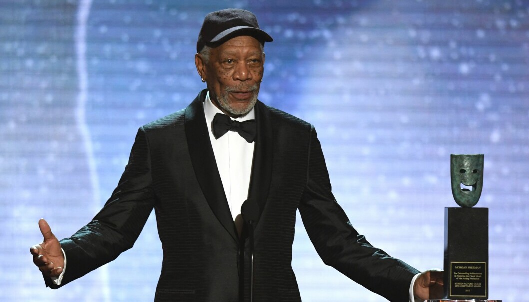 MILJØPROBLEMER: Her er Morgan Freeman på scenen under Screen Actors Guild Awards hvor han mottok prisen Life Achievement Award. FOTO: NTB Scanpix MILJØPROBLEMER: Her er Morgan Freeman på scenen under Screen Actors Guild Awards hvor han mottok prisen Life Achievement Award. FOTO: NTB Scanpix