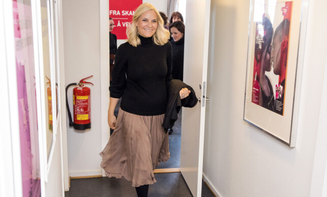 PÅ BESØK: Da Kronprinsesse Mette-Marit besøkte Sex og Samfunn mandag, var hun klar på viktigheten rundt det å snakke med unge om seksuell helse. Foto: NTB Scanpix. PÅ BESØK: Da Kronprinsesse Mette-Marit besøkte Sex og Samfunn mandag, var hun klar på viktigheten rundt det å snakke med unge om seksuell helse. Foto: NTB Scanpix.