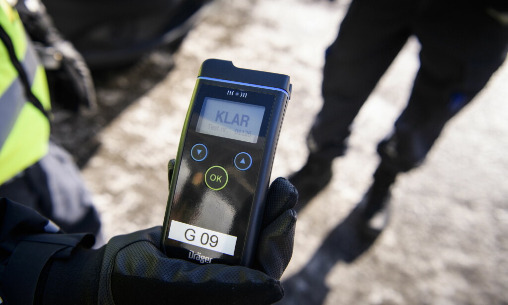ALKOMETER: Klart til bruk. 44 bilister ble testet i kontrollen ved parkeringshuset. ALKOMETER: Klart til bruk. 44 bilister ble testet i kontrollen ved parkeringshuset.