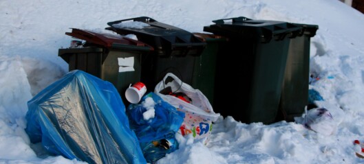 Ikke tømt på over to måneder:- Søpla flyter. Det ser ikke ut her Ikke tømt på over to måneder:- Søpla flyter. Det ser ikke ut her