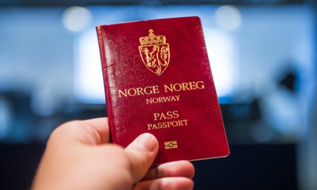 Justisminister Sylvi Listhaug angrep AP etter at stortingsflertallet forrige uke sa nei til et forslag fra Frp og Høyre om at Justisdepartementet skulle kunne ta fra norske fremmedkrigere passet uten at det avgjøres i en norsk domstol. Foto: NTB Scanpix / Jon Olav Nesvold Justisminister Sylvi Listhaug angrep AP etter at stortingsflertallet forrige uke sa nei til et forslag fra Frp og Høyre om at Justisdepartementet skulle kunne ta fra norske fremmedkrigere passet uten at det avgjøres i en norsk domstol. Foto: NTB Scanpix / Jon Olav Nesvold