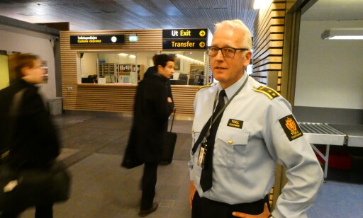 PASSER PÅ: Seksjonssjef Tor Fredriksen advarer mot å handle med kriminelle på internett: - Du gambler med livet. Foto: Lars O. Gulbrandsen PASSER PÅ: Seksjonssjef Tor Fredriksen advarer mot å handle med kriminelle på internett: - Du gambler med livet. Foto: Lars O. Gulbrandsen