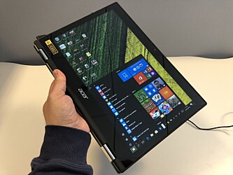 <strong>HÅNDHOLDT:</strong> Vri skjermen helt rundt, og bruk PC-en som et nettbrett. Foto: Bjørn E Loftås <strong>HÅNDHOLDT:</strong> Vri skjermen helt rundt, og bruk PC-en som et nettbrett. Foto: Bjørn E Loftås