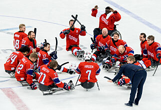image: Her hylles Eskild (47) i tårevåt avskjed: - Han er en legende