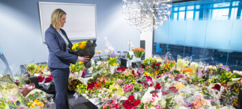 Utøya-overlevende anmelder trusler etter blomster-kritikk Utøya-overlevende anmelder trusler etter blomster-kritikk