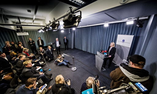 image: Rett før klokka 23 i går slo Listhaug nummeret til både Siv og Erna: - Jeg ante ingen ting