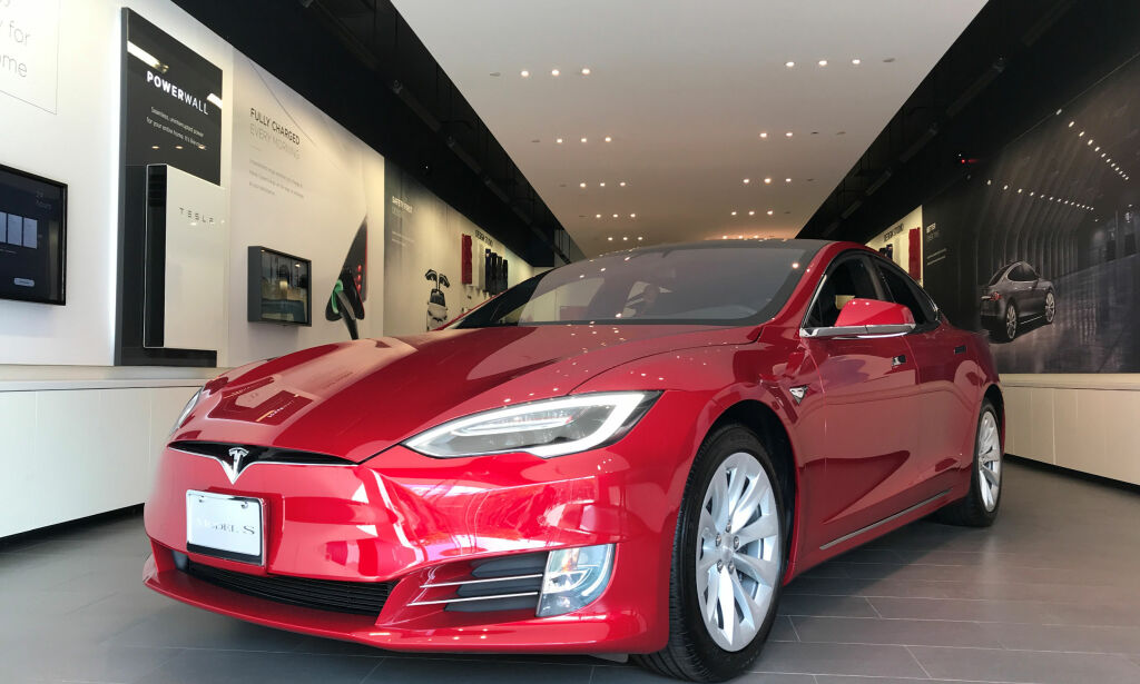 image: Tesla tilbakekaller 123 000 biler