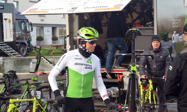 VIKTIGE FORBEREDELSER: De små detaljene på sykkelen er viktige på brosteinen. Foto: Simon Z. Nessler/procycling.no VIKTIGE FORBEREDELSER: De små detaljene på sykkelen er viktige på brosteinen. Foto: Simon Z. Nessler/procycling.no
