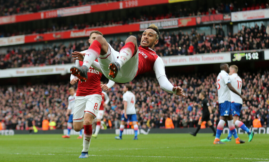 SCORET TO: Pierre-Emerick Aubameyang jubler for ett av sine to mål. Foto: NTB scanpix SCORET TO: Pierre-Emerick Aubameyang jubler for ett av sine to mål. Foto: NTB scanpix