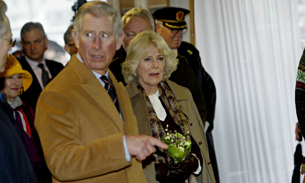 NORGESBESØK: Prins Charles av Wales og hertuginne Camilla besøker Bryggen under reisen til Bergen i 2012. Foto: Stian Lysberg Solum / NTB Scanpix NORGESBESØK: Prins Charles av Wales og hertuginne Camilla besøker Bryggen under reisen til Bergen i 2012. Foto: Stian Lysberg Solum / NTB Scanpix