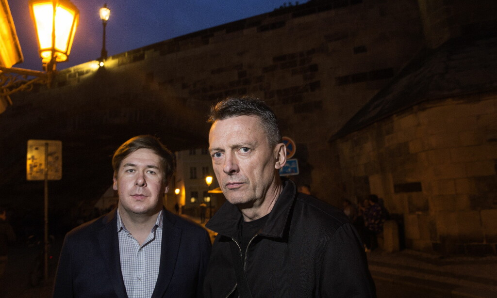 FORSVARERE: Den spionsiktede nordmannen Frode Bergs (62) advokater, Ilja Novikov og Brynjulf Risnes, møttes i Praha for å diskutere den kommende rettssaken. Foto: Henning Lillegård / Dagbladet . FORSVARERE: Den spionsiktede nordmannen Frode Bergs (62) advokater, Ilja Novikov og Brynjulf Risnes, møttes i Praha for å diskutere den kommende rettssaken. Foto: Henning Lillegård / Dagbladet .