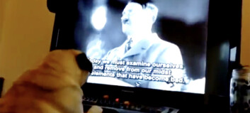 Her trener han kjærestens hund til å gjøre nazi-hilsen. Det ble dyrt Her trener han kjærestens hund til å gjøre nazi-hilsen. Det ble dyrt