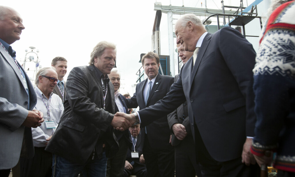 MØTTE KONGEN: Sig Hansen håndhilser på kong Harald i forbindelse med et møte i Seattle i 2015. Foto: NTB Scanpix MØTTE KONGEN: Sig Hansen håndhilser på kong Harald i forbindelse med et møte i Seattle i 2015. Foto: NTB Scanpix