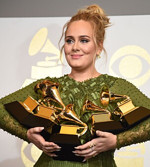 SUKSESS: 2017 var et stort år for Adele, da hun vant hele fem «Grammy»-priser. Foto: AFP / Robyn BECK SUKSESS: 2017 var et stort år for Adele, da hun vant hele fem «Grammy»-priser. Foto: AFP / Robyn BECK