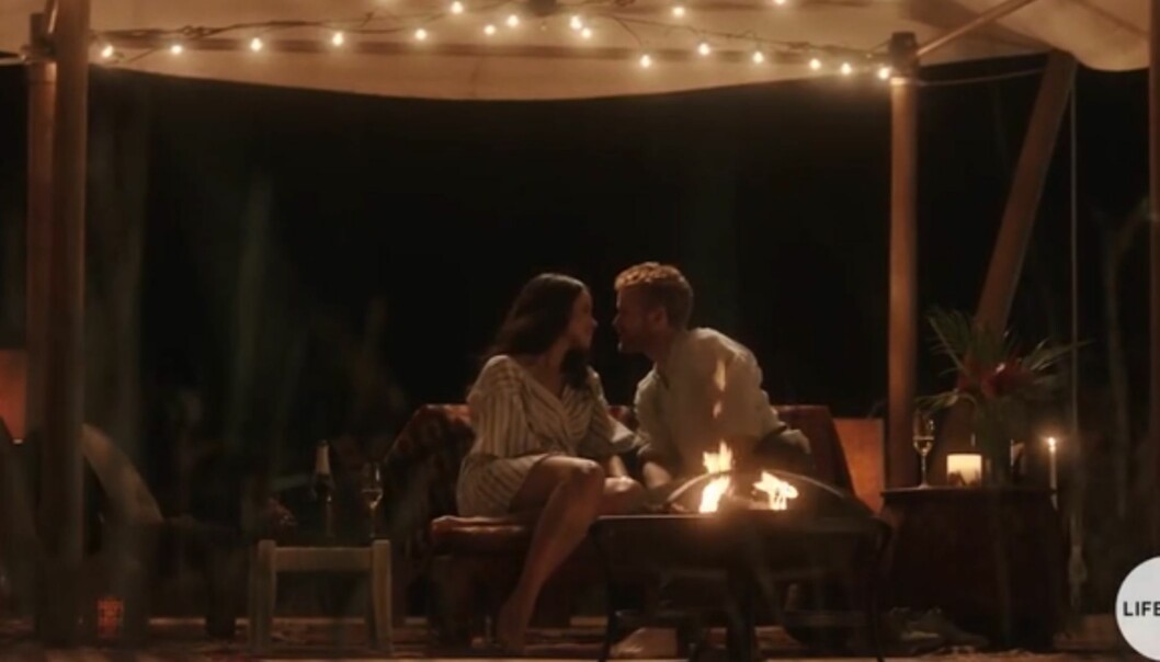 <strong>ROMANTIKK:</strong> Det er Parisa Fitz-Henley og Murray Fraser som innehar rollene som henholdsvis Meghan Markle og prins Harry. Foto: Lifetime <strong>ROMANTIKK:</strong> Det er Parisa Fitz-Henley og Murray Fraser som innehar rollene som henholdsvis Meghan Markle og prins Harry. Foto: Lifetime