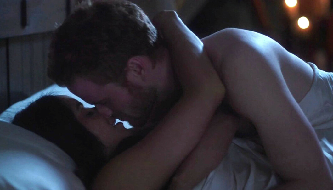 <strong>INTIMT:</strong> Ifølge traileren til den kommende filmen, kan seerne vente seg en heller intim scene mellom de to skuespillerne. Foto: Lifetime <strong>INTIMT:</strong> Ifølge traileren til den kommende filmen, kan seerne vente seg en heller intim scene mellom de to skuespillerne. Foto: Lifetime