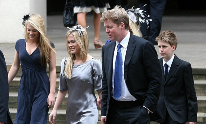 FAMILIEN: Louis (t.h.) ble i 2007 fotografert utenfor et kapell i London i forbindelse med en minnegudstjeneste, for å markere at det var ti år siden Diana døde. Foto: NTB scanpix FAMILIEN: Louis (t.h.) ble i 2007 fotografert utenfor et kapell i London i forbindelse med en minnegudstjeneste, for å markere at det var ti år siden Diana døde. Foto: NTB scanpix
