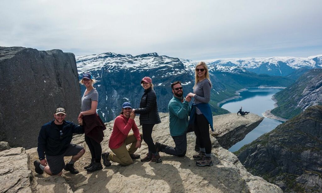 image: Skulle fri til kjæresten på Trolltunga - flere hadde samme plan