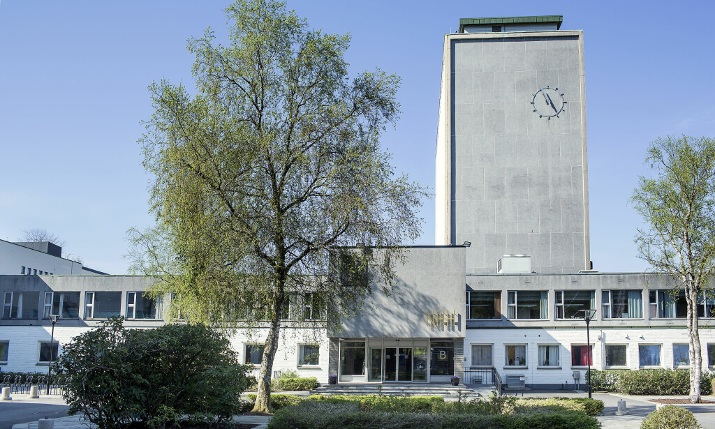 HARD MEDFART: Miljøet på Handelshøgskolen i Bergen har blitt kraftig kritisert. Det er også en stund siden de dominerte toppledernes cv'er. Hans Geelmuyden mener ledelsen må spørre seg hva slags studenter de ønsker å utdanne. Foto: NHH HARD MEDFART: Miljøet på Handelshøgskolen i Bergen har blitt kraftig kritisert. Det er også en stund siden de dominerte toppledernes cv'er. Hans Geelmuyden mener ledelsen må spørre seg hva slags studenter de ønsker å utdanne. Foto: NHH