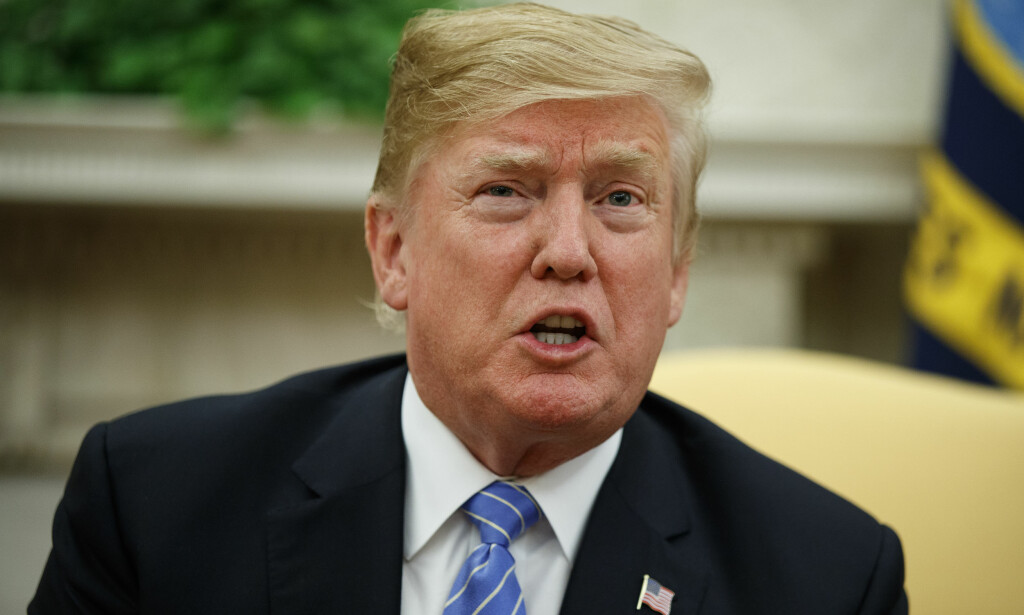 TRUMP-FRYKT: Nesten sju av ti nordmenn mener at USAs president Donald Trump utgjør en reell trussel mot verdensfreden. Ekspertene mener tallet er høyt, men de er ikke overrasket over nordmenns Trump-frykt. Foto: Evan Vucci / AP / NTB Scanpix TRUMP-FRYKT: Nesten sju av ti nordmenn mener at USAs president Donald Trump utgjør en reell trussel mot verdensfreden. Ekspertene mener tallet er høyt, men de er ikke overrasket over nordmenns Trump-frykt. Foto: Evan Vucci / AP / NTB Scanpix