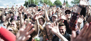 Nordmann (19) arrestert på Roskildefestivalen. Hoppet på taket av politibil Nordmann (19) arrestert på Roskildefestivalen. Hoppet på taket av politibil
