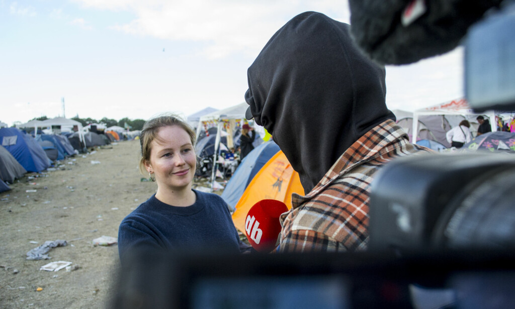 RUSER SEG: «Mikkel» (18) og kompisgjengen bruker kokain, MDMA og hasj på Roskildefestivalen. Han forteller at rusbruken har en negativ bieffekt: - Når du er ferdig med festivalen, er du helt ferdig. Foto: Ørjan Ryland / Dagbladet RUSER SEG: «Mikkel» (18) og kompisgjengen bruker kokain, MDMA og hasj på Roskildefestivalen. Han forteller at rusbruken har en negativ bieffekt: - Når du er ferdig med festivalen, er du helt ferdig. Foto: Ørjan Ryland / Dagbladet