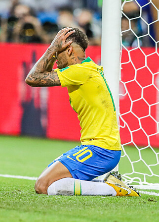FORTVILER: Det er ingen trøst i å være verdens dyreste fotballspiller når du ryker ut av VM. Foto: NTB scanpix FORTVILER: Det er ingen trøst i å være verdens dyreste fotballspiller når du ryker ut av VM. Foto: NTB scanpix