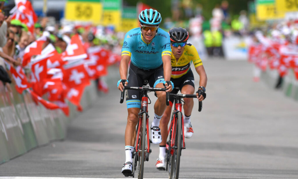 GOD I TOUR DE SUISSE: Jakob Fuglsang fulgte Richie Porte i fjellene. FOTO: Tim de Waele/Getty Images GOD I TOUR DE SUISSE: Jakob Fuglsang fulgte Richie Porte i fjellene. FOTO: Tim de Waele/Getty Images