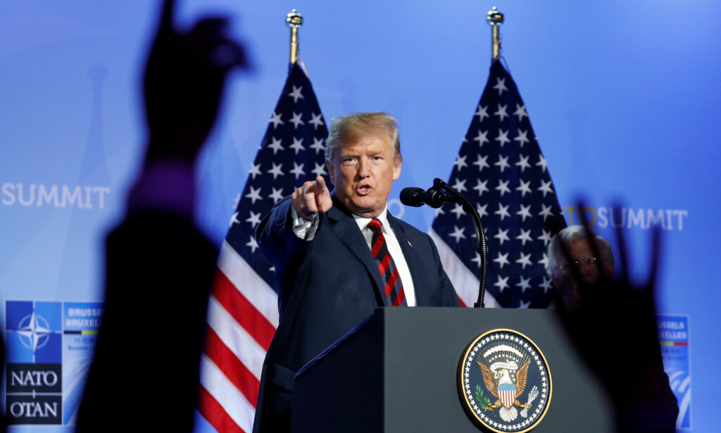 TRUMP-SIRKUS: Ut av det blå, midt i kaoset under gårsdagens siste toppmøte-dag, holdt USAs president Donald Trump en pressekonferanse. Der hevdet han at han var blitt lovt ytterligere økonomiske forpliktelser. Det har han ikke, ifølge Norges statsminister Erna Solberg. Foto: NTB Scanpix TRUMP-SIRKUS: Ut av det blå, midt i kaoset under gårsdagens siste toppmøte-dag, holdt USAs president Donald Trump en pressekonferanse. Der hevdet han at han var blitt lovt ytterligere økonomiske forpliktelser. Det har han ikke, ifølge Norges statsminister Erna Solberg. Foto: NTB Scanpix