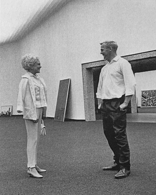 PARTNERSKAP: Weidemann sto nært Henie Onstad Kunstsenter og mesenene Sonja Henie og Niels Onstad. Her er kunstneren sammen med Henie, under forberedelsene til den offisielle åpningen av senteret i 1968. FOTO: HENIE ONSTAD KUNSTSENTER PARTNERSKAP: Weidemann sto nært Henie Onstad Kunstsenter og mesenene Sonja Henie og Niels Onstad. Her er kunstneren sammen med Henie, under forberedelsene til den offisielle åpningen av senteret i 1968. FOTO: HENIE ONSTAD KUNSTSENTER