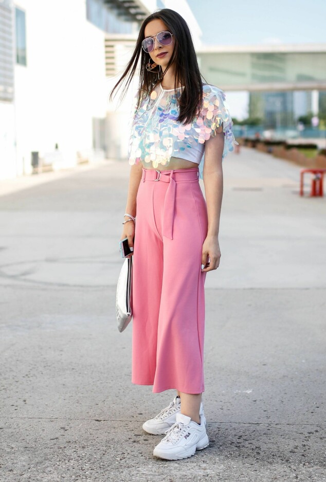 Streetstyle fra Fashion Week i Madrid. Foto: NTB Scanpix Streetstyle fra Fashion Week i Madrid. Foto: NTB Scanpix