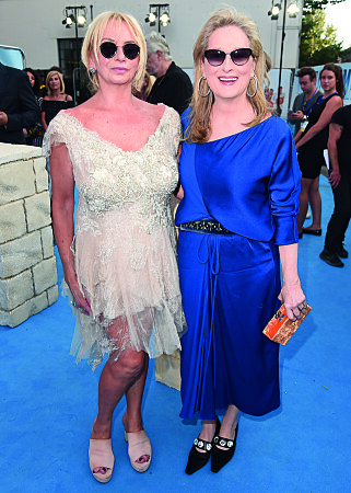 MÅTTE OVERTALES: Filmprodusent Judy Craymer (til venstre) måtte overtale stjerneskuespiller Meryl Streep til å si ja til ny «Mamma Mia»-film. Her er de to på filmpremieren i London denne uka. Foto: Universal Pictures MÅTTE OVERTALES: Filmprodusent Judy Craymer (til venstre) måtte overtale stjerneskuespiller Meryl Streep til å si ja til ny «Mamma Mia»-film. Her er de to på filmpremieren i London denne uka. Foto: Universal Pictures